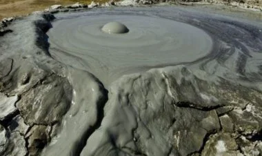 Qaradağda vulkan püskürməsinin aktivliyi dayanıb