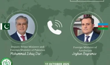 Ceyhun Bayramov pakistanlı həmkarı ilə telefonla danışıb