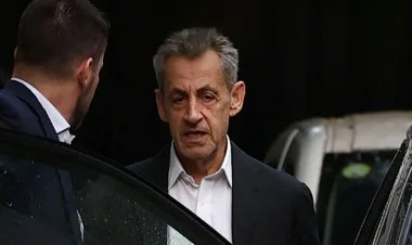 Nikola Sarkozi həbsxanaya aparılıb