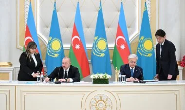 Azərbaycan-Qazaxıstan sənədləri mübadilə olunub FOTO