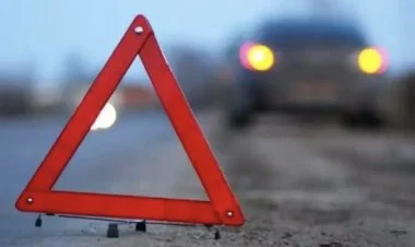Bakıda avtomobil partlayıb, xəsarət alan var