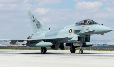 Türkiyə Britaniyadan döyüş təyyarələri alır