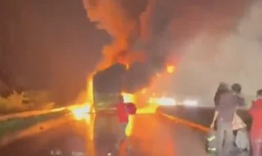 Hindistanda yol qəzasında ən azı 20 nəfər diri-diri yanıb