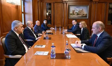 Əli Əsədov Belarusun Baş nazirinin müavini ilə görüşüb