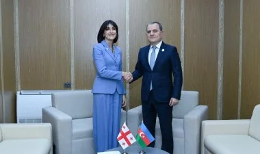 Azərbaycan və Gürcüstan XİN rəhbərləri görüşüb