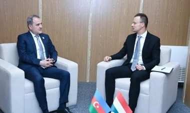 Azərbaycan və Macarıstan XİN başçıları görüşüblər