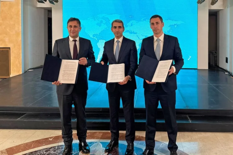 BTQ dəmiryolu ilə bağlı Anlaşma Memorandumu imzalanıb