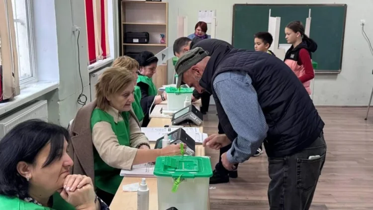 Gürcüstanda bələdiyyə seçkiləri keçirilir