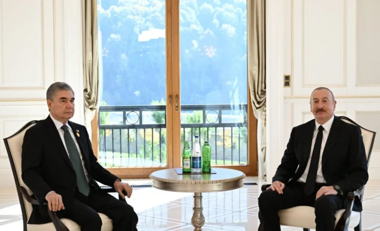 İlham Əliyev Qəbələdə Qurbanqulu Berdiməhəmmədovla görüşüb