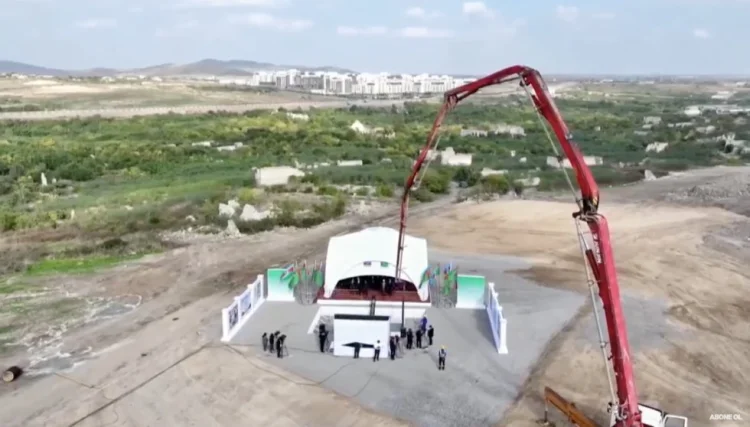 Türkmənistanın Füzulidə tikdiyi məscidin təməli qoyuldu