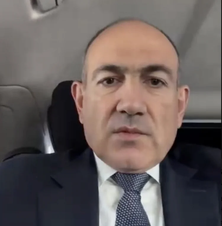 Paşinyan onun 4-cü Respublikasının 3-cüdən fərqini izah edib