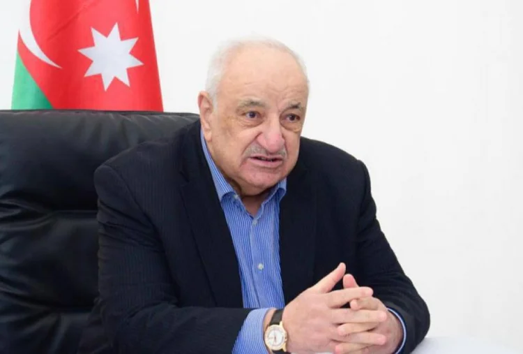 Abid Şərifov insult keçirib