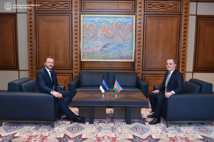 Azərbaycan və Estoniya XİN rəhbəri arasında görüş başlayıb