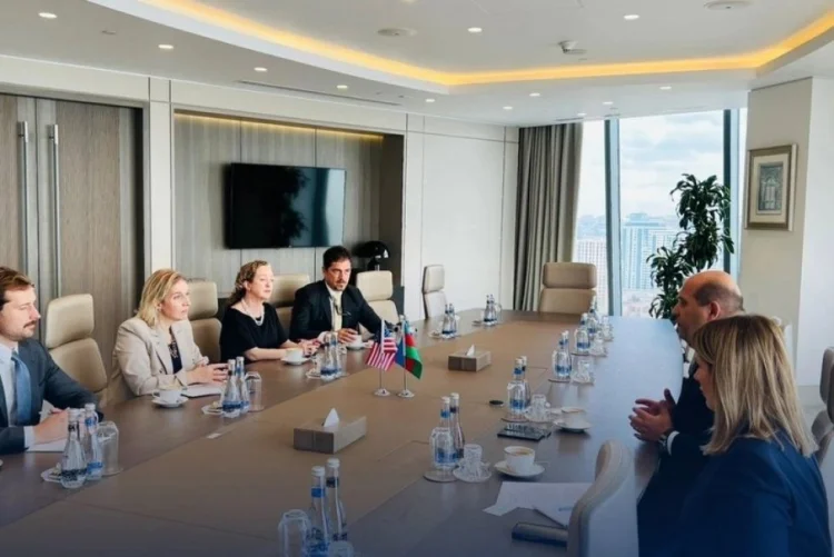 Emin Hüseynov amerikalı diplomatla görüşüb