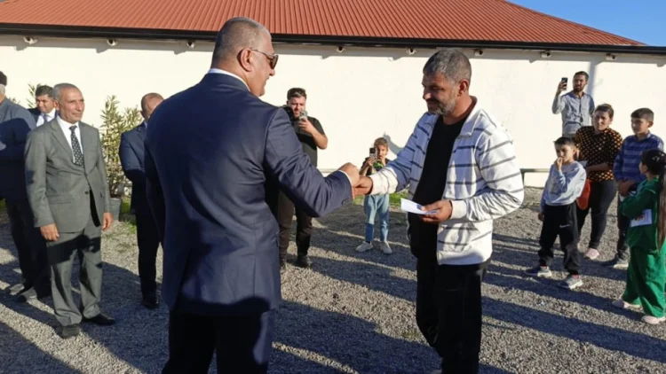 Qırmızı bazar qəsəbəsi və Sos kəndinə növbəti köç