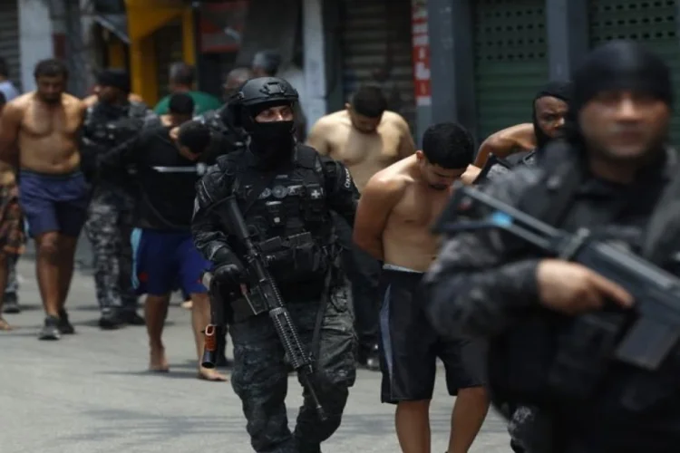 Braziliyada polis narkokartellərə qarşı əməliyyat keçirir