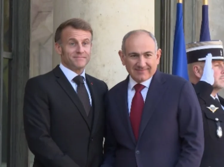 Paşinyan Fransada Makronla görüşüb YENİLƏNİB
