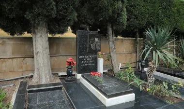 AzTV-nin heyəti Şəhid jurnalistləri ziyarət edib FOTO