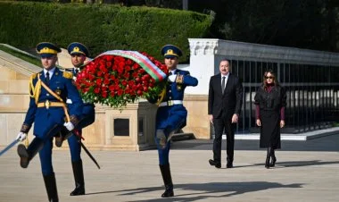 İlham Əliyev və xanımı Şəhidlər xiyabanında