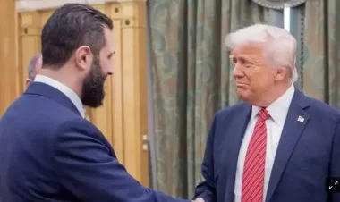 Tramp Ağ Evdə Suriya prezidenti Əhməd Şaraanı qəbul edib