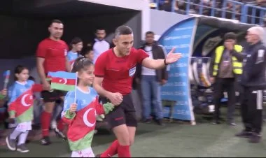 Qələbə Turu: 44 Günlük Qəhrəmanlıq Ritmində Futbol FOTO