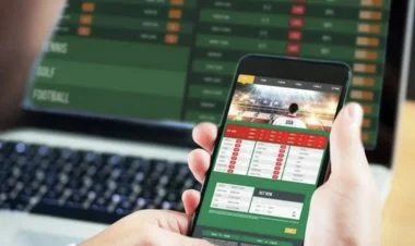 Türkiyədə mərc oyunları oynayan 100 futbolçu cəzalandırılıb