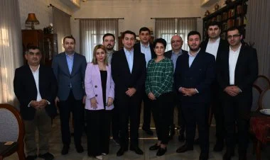 Vətəndaş cəmiyyəti nümayəndələri Hikmət Hacıyevlə görüşüb