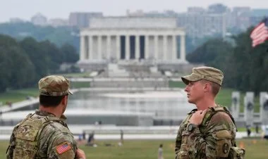 ABŞ əfqan vətəndaşlarının immiqrasiyasını dayandırıb