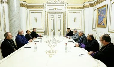 Paşinyan keşişlərlə görüşüb VİDEO / YENİLƏNİB