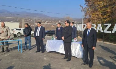 Növbəti köç karvanı Qırmızı Bazar qəsəbəsinə çatıb