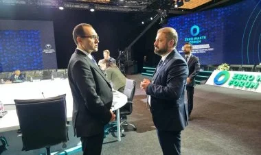 Erməni nazir Azərbaycanın kənd təsərrüfatı nazirilə görüşüb