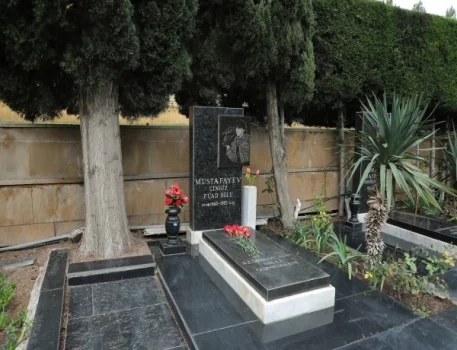 AzTV-nin heyəti Şəhid jurnalistləri ziyarət edib FOTO