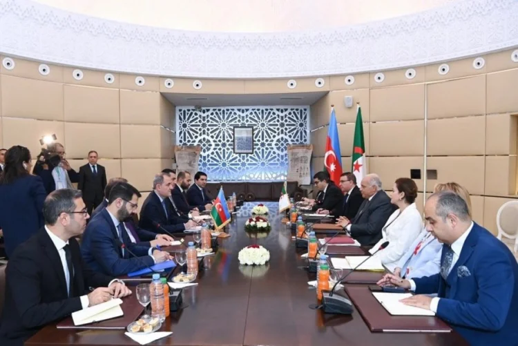 Azərbaycan və Əlcəzair XİN başçıları görüşüb YENİLƏNİB