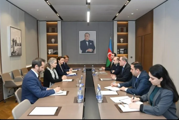 Ceyhun Bayramov Maqdalena Qrononu qəbul edib