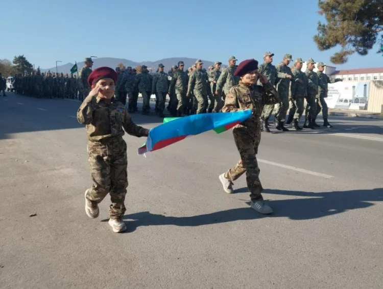 Bakıda və bölgələrdə Zəfər yürüşü keçirilir YENİLƏNİB/FOTO