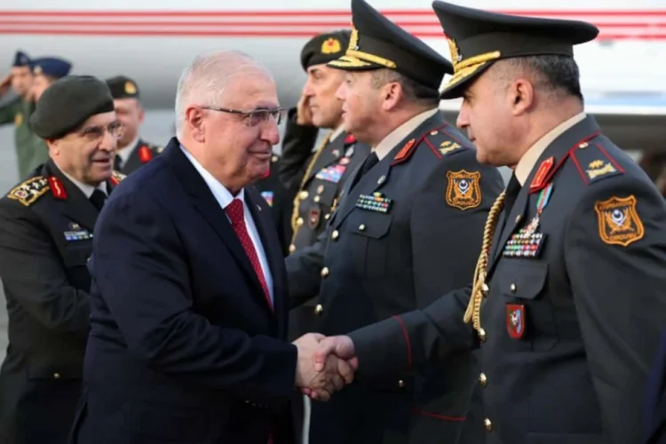 Türkiyənin milli müdafiə naziri Azərbaycana gəlib