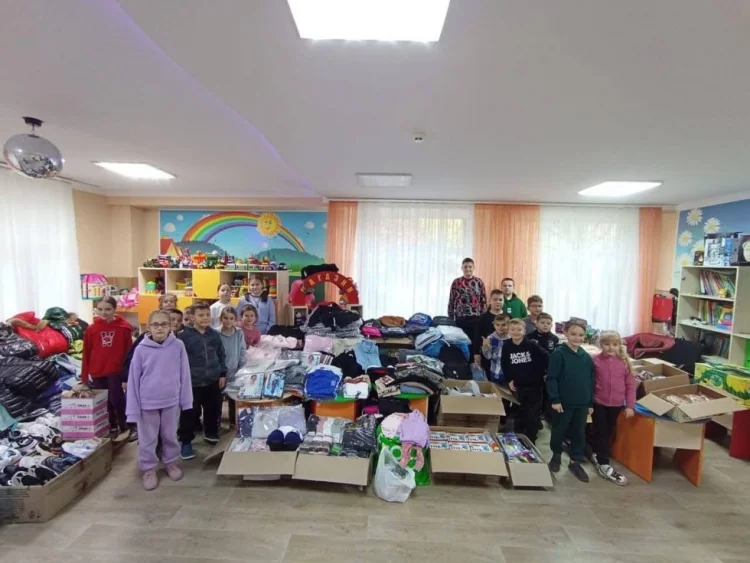 Azərbaycan Ukrayna uşaqlarına humanitar yardım göndərib