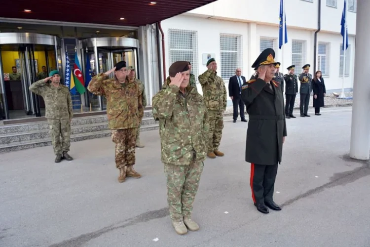 Zakir Həsənov Aİ Komandanlığında olub