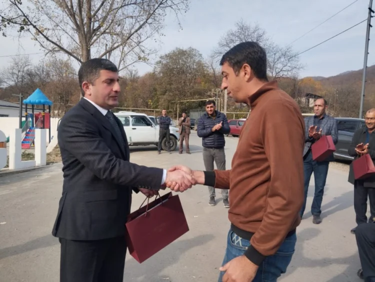 Növbəti köç karvanı Vəngli kəndinə çatıb YENİLƏNİB