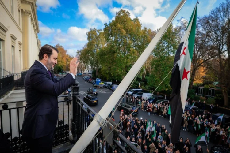 Suriyanın Londondakı səfirliyi 18 il sonra yenidən açılıb