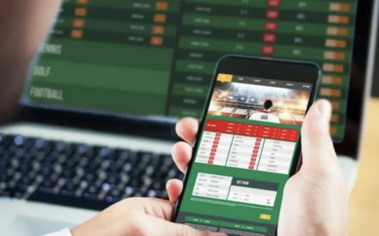 Türkiyədə mərc oyunları oynayan 100 futbolçu cəzalandırılıb