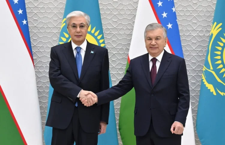 Tokayev və Mirziyoyev görüşüblər