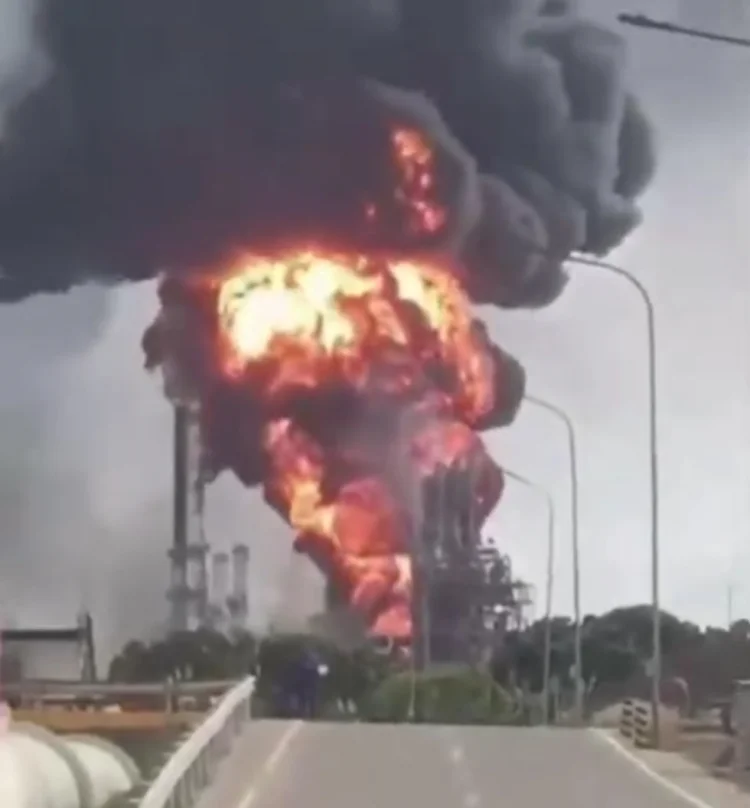 Venesuelada neft-kimya zavodunda partlayış baş verib