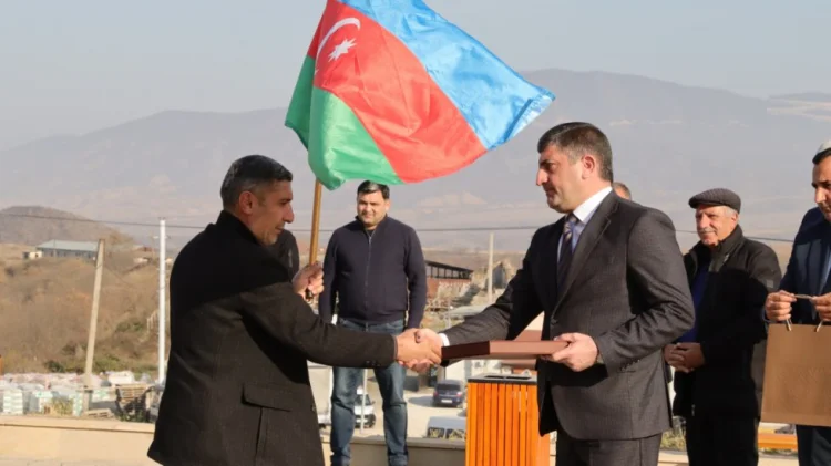 Xocalının Təzəbinə və Xanyurdu kəndlərinə köç olub