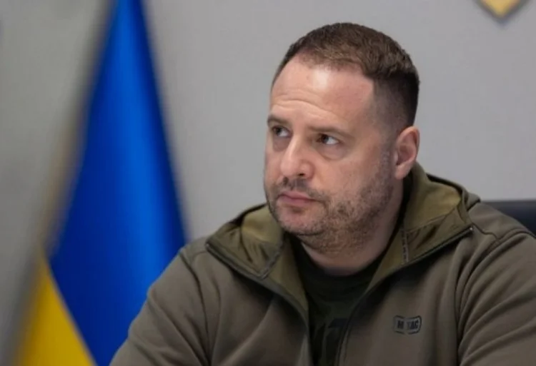 Zelenskinin Ofisinin rəhbəri Andriy Yermak cəbhəyə gedib