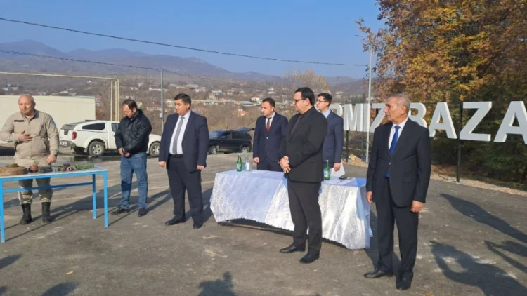 Növbəti köç karvanı Qırmızı Bazar qəsəbəsinə çatıb