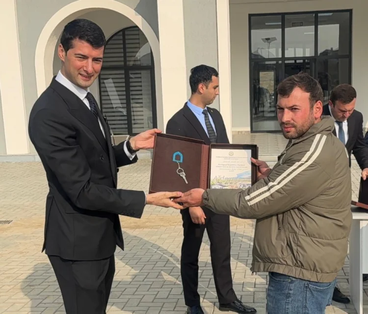 Növbəti köç karvanı Xıdırlı kəndinə çatıb YENİLƏNİB