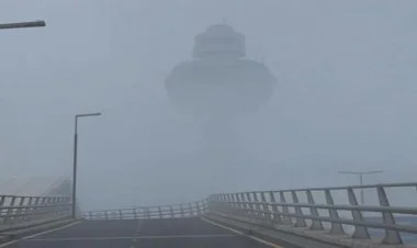 Təyyarələr İrəvan hava limanına enə bilmir