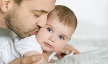 Uşaq doğulanda atalara 14 gün ödənişli məzuniyyət veriləcək