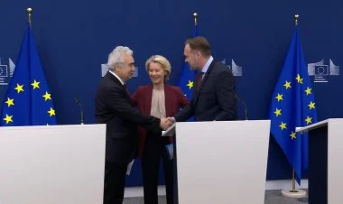 Avropa Rusiya neftindən də həmişəlik imtina etdi